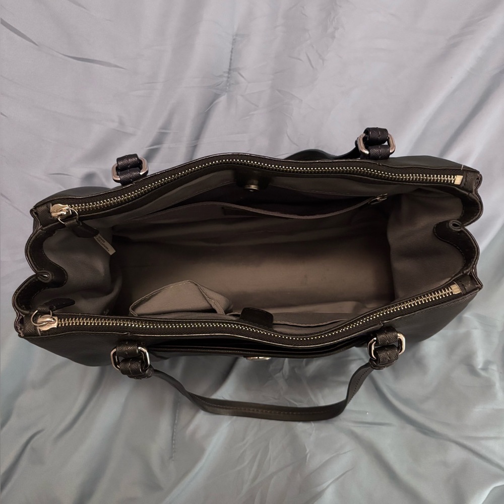 Coach Peyton Leather Jordan double zip carryall bag - Picture 9 of 11